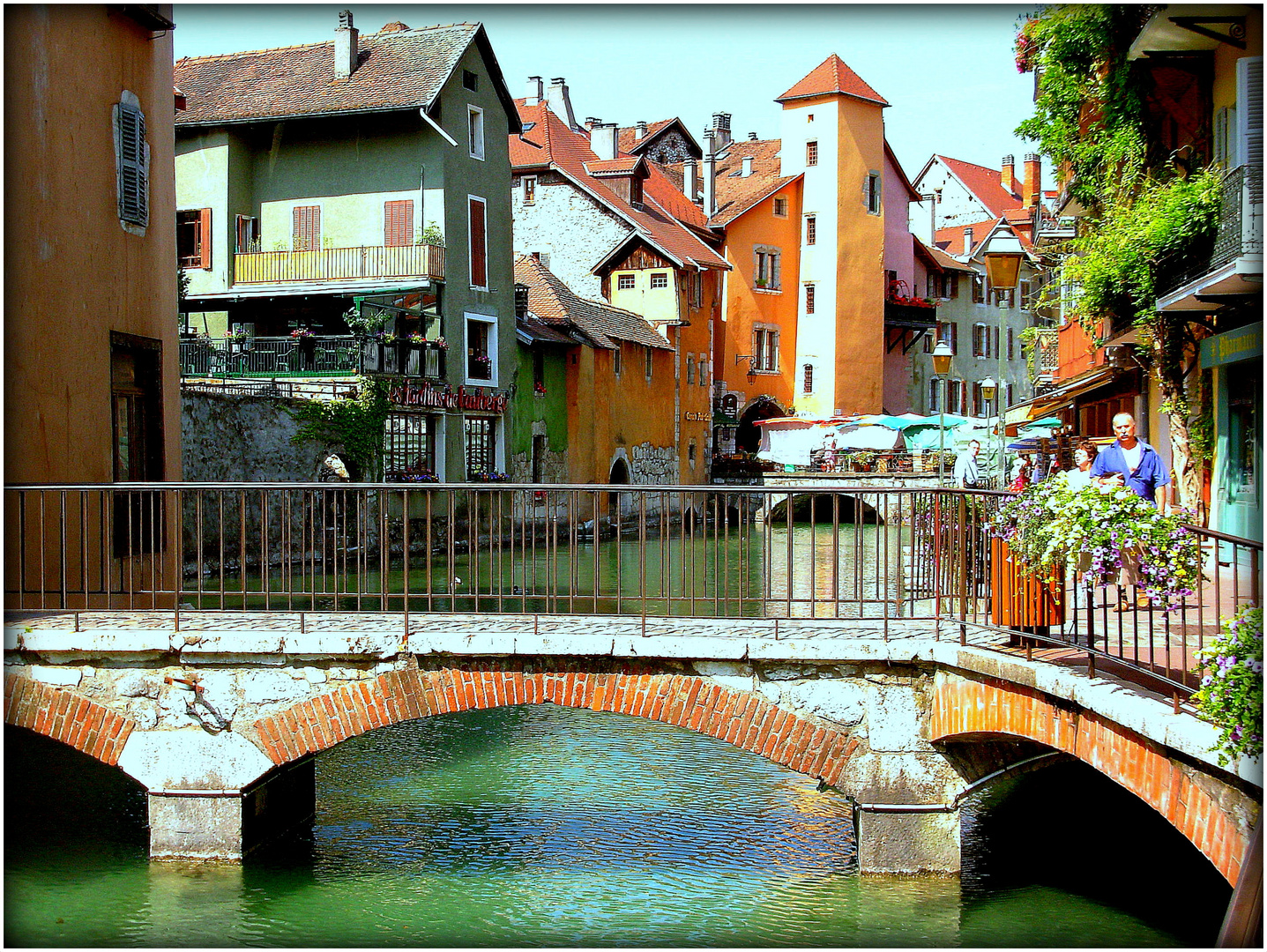 ANNECY - 10 -