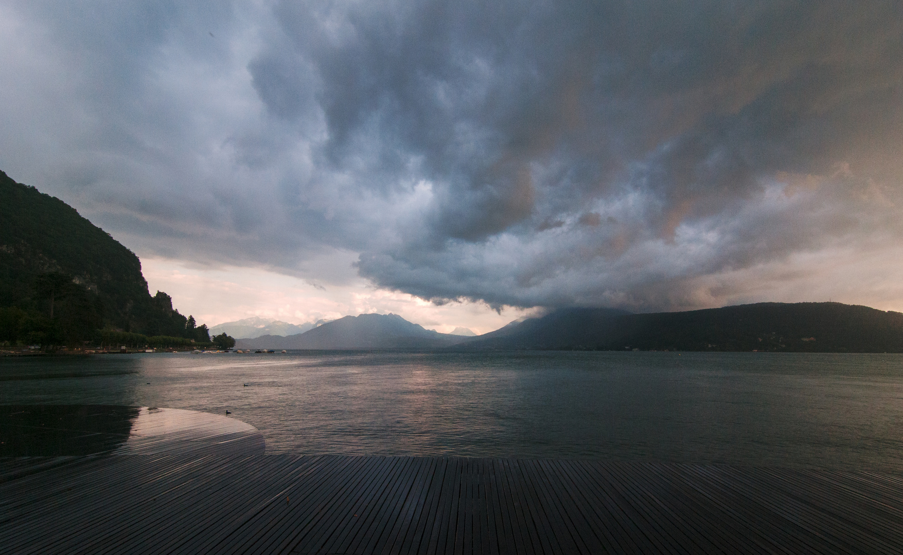 Annecy sous la pluie photo et image paysages, lacs, rivières