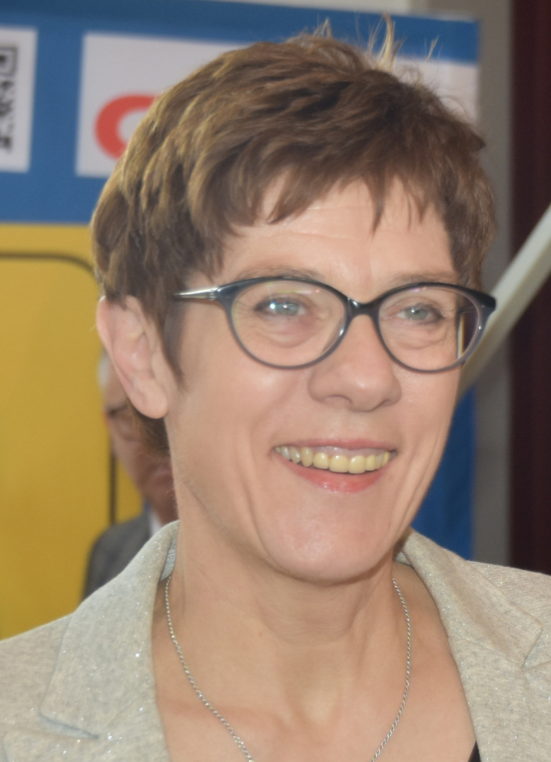 Annegret Kramp -Karrenbauer 