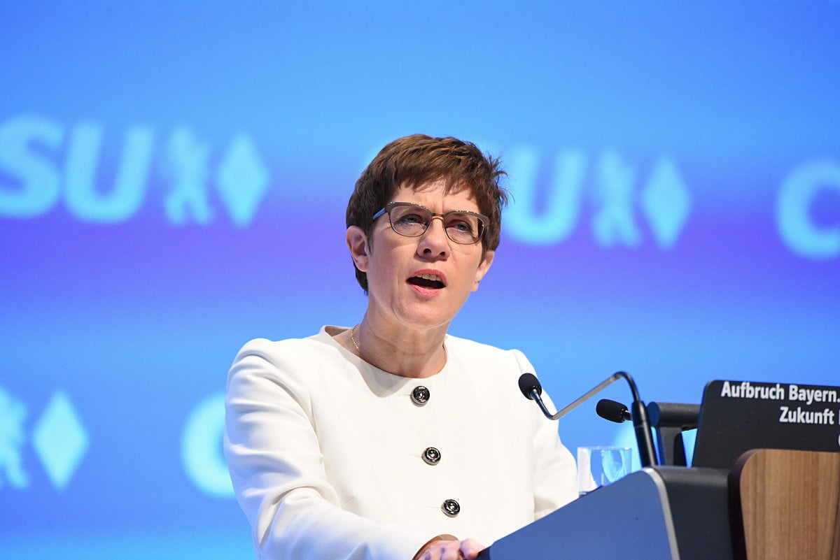 Annegret Kramp-Karrenbauer / CDU Bundesministerin der Verteidigung