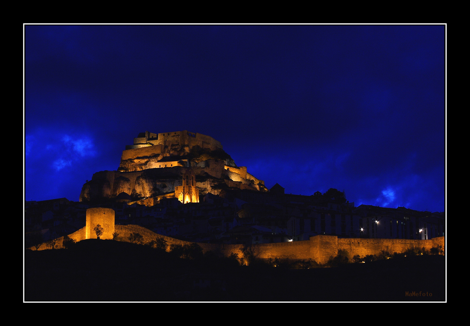 Anochece en Morella, ahora en color