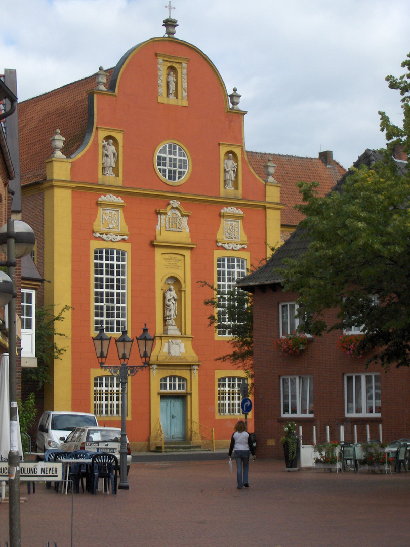 another building on the market place of Meppen ...