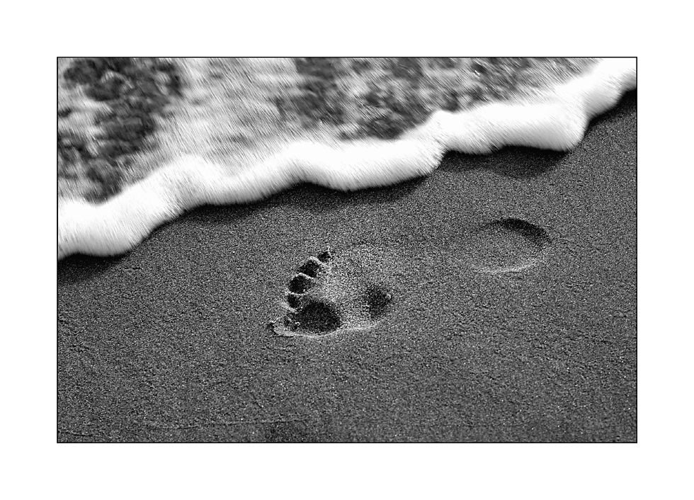 another footprint leaving the world