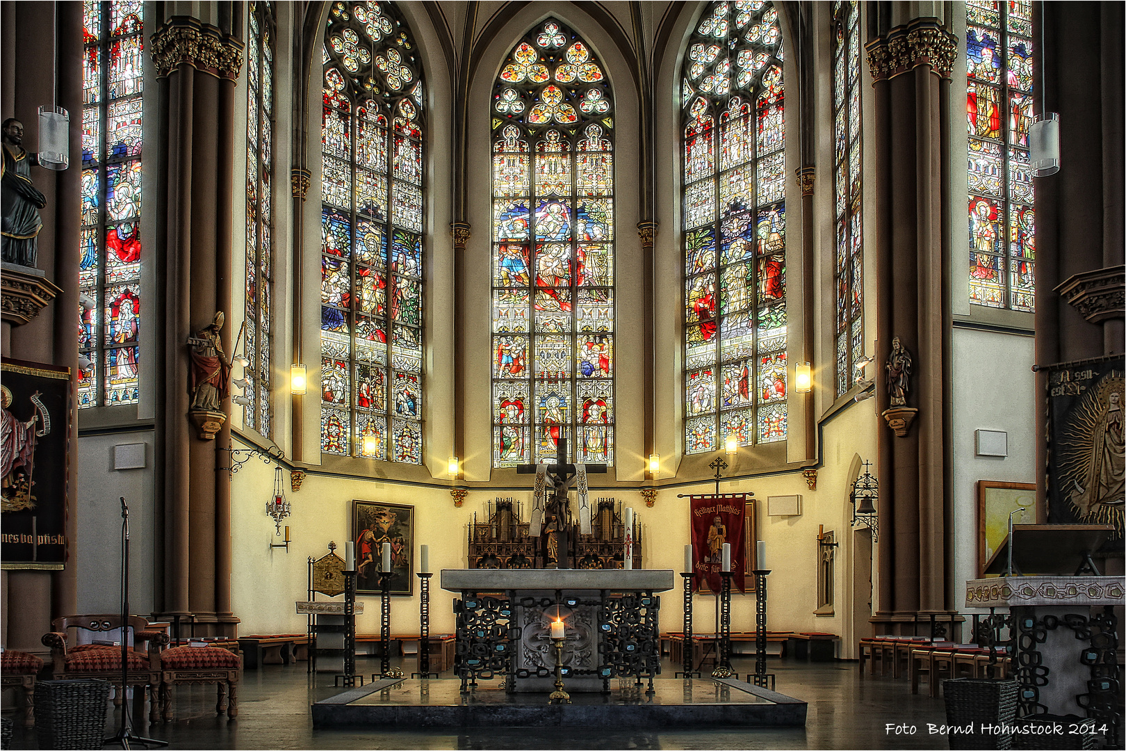 Anrath .... Pfarrkirche St. Johannes Baptist