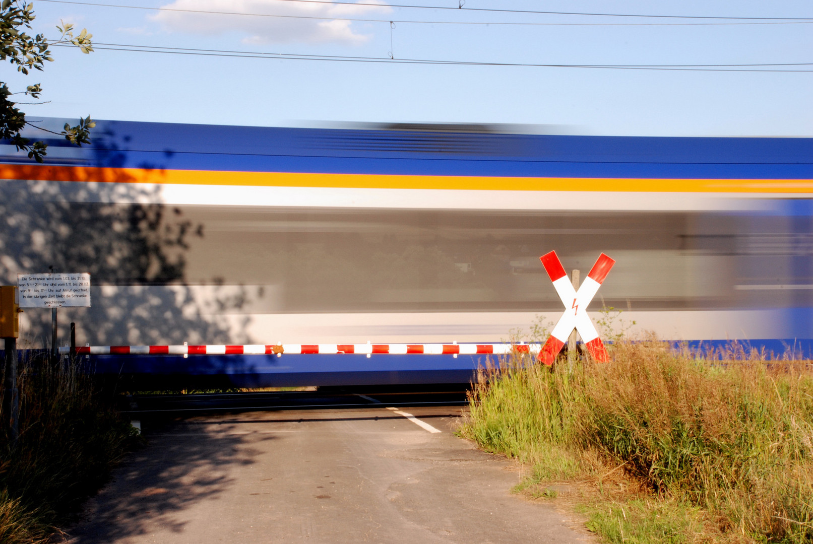 Anrufschranke Foto & Bild züge, personenzüge, eisenbahn Bilder auf