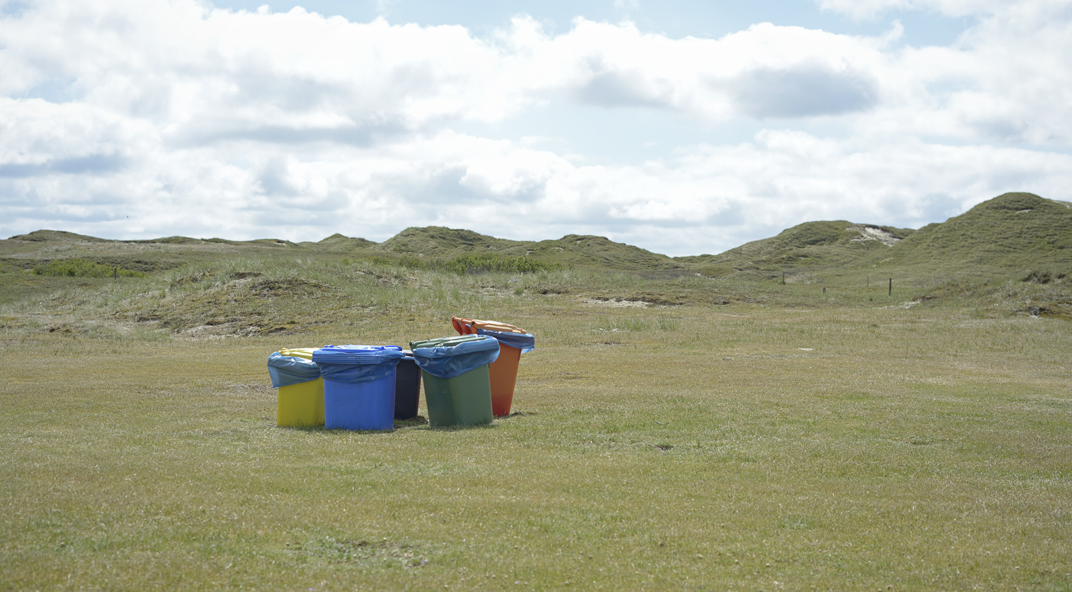 Ansammlung hinter den Dünen 