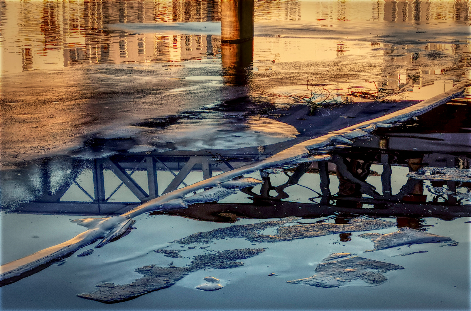 Ansammlungen unter der Brücke