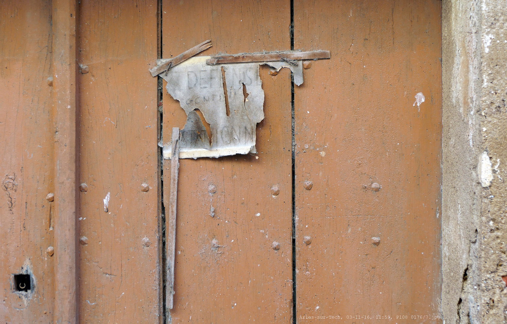 Anschlag Foto & Bild | alltagsdesign, provisorien, roussillon Bilder