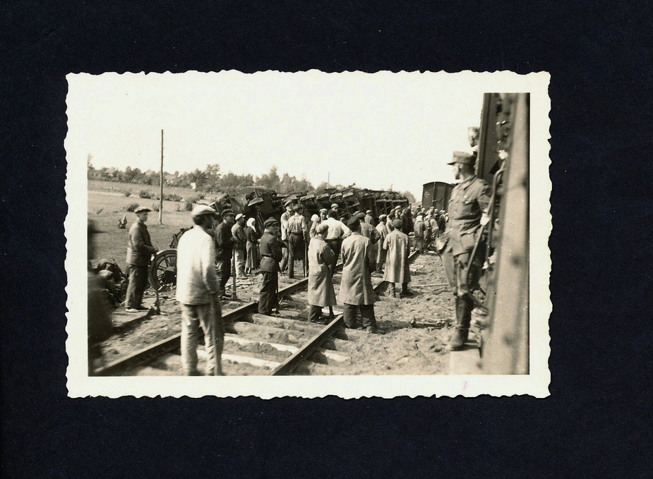 Anschlag auf die Reichsbahn .