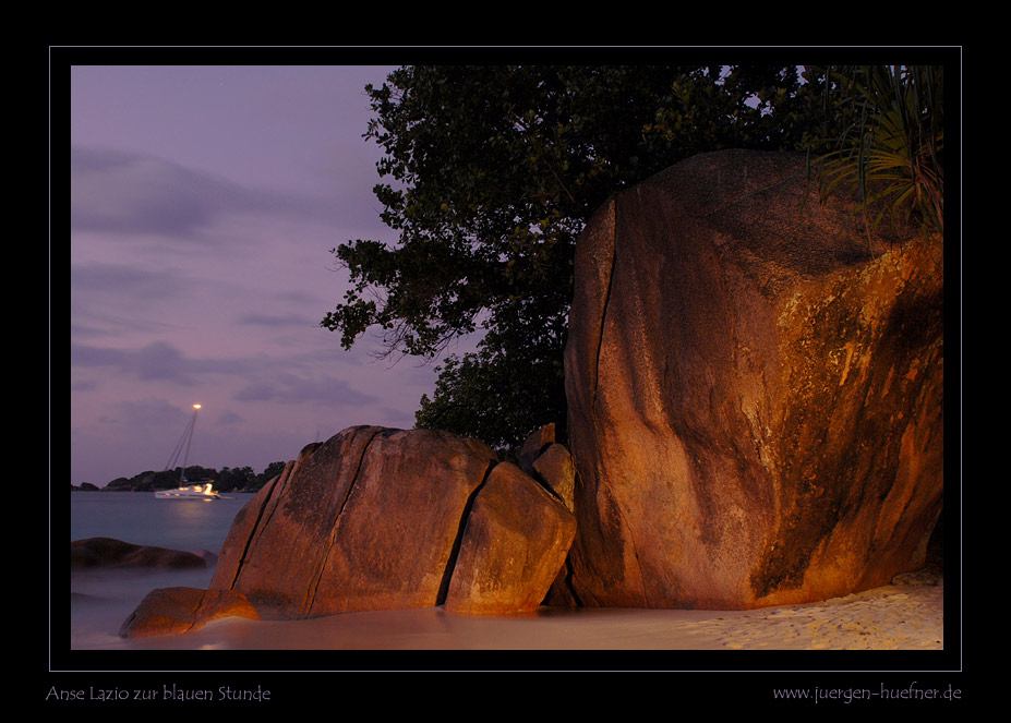 Anse Lazio zur blauen Stunde