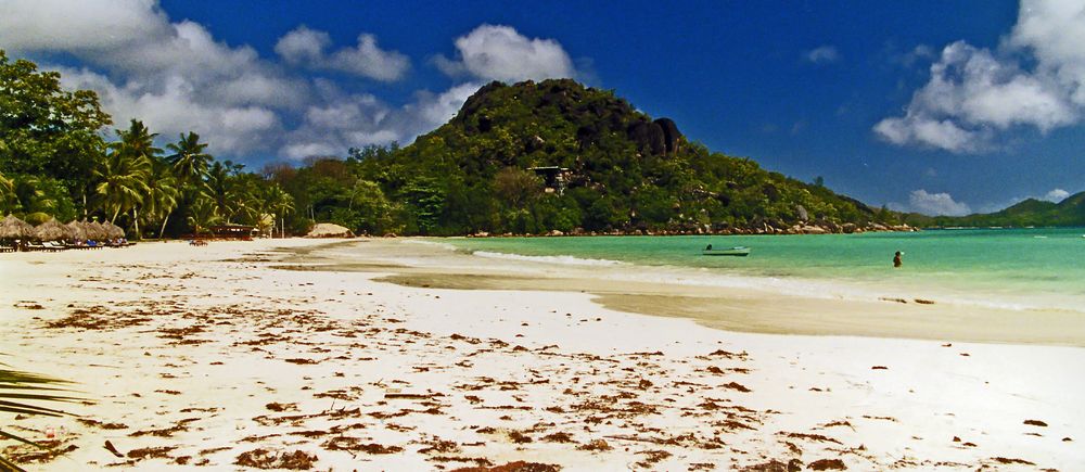 ANSE VOLBERT PRASLIN