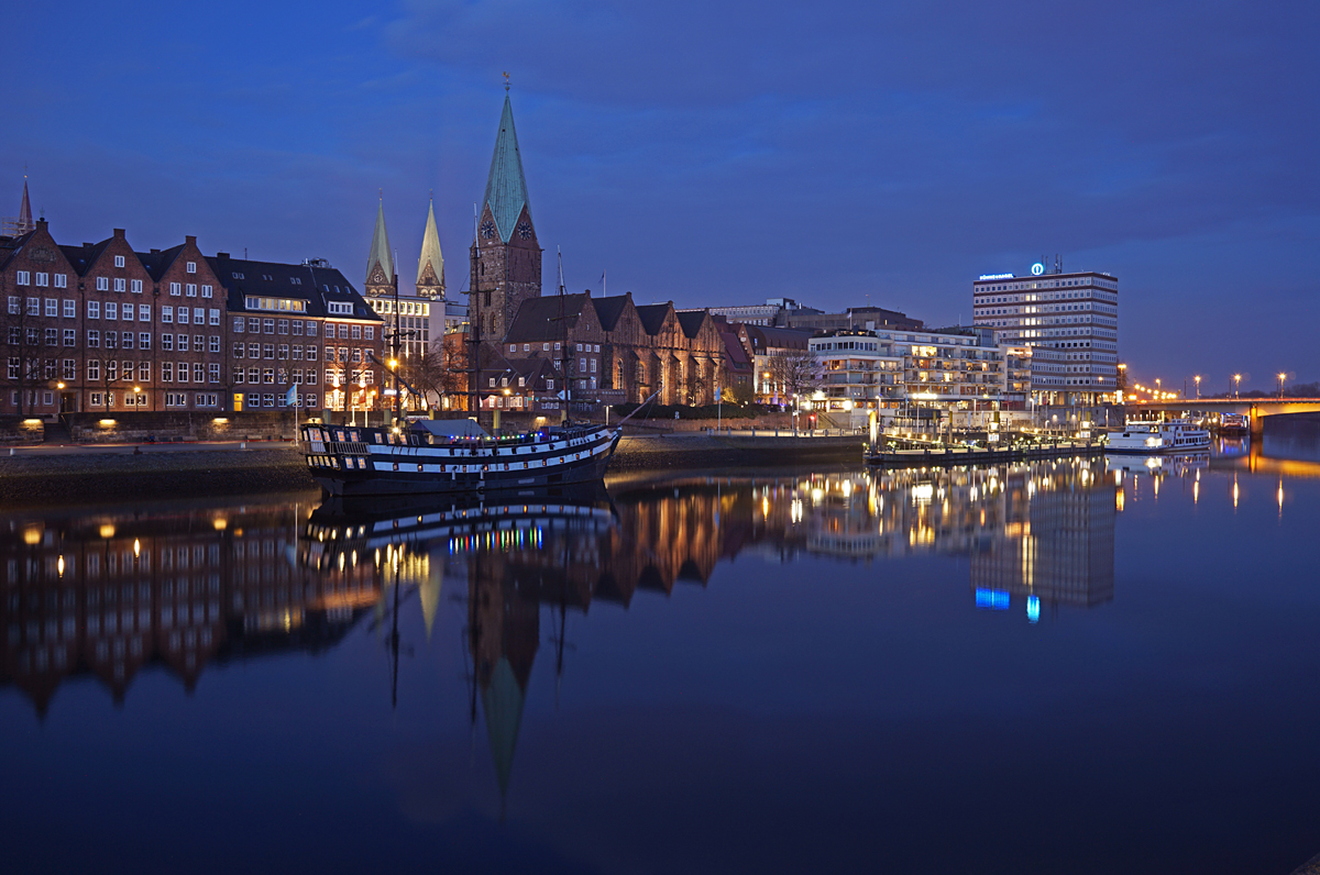 Ansicht auf Bremen am Abend