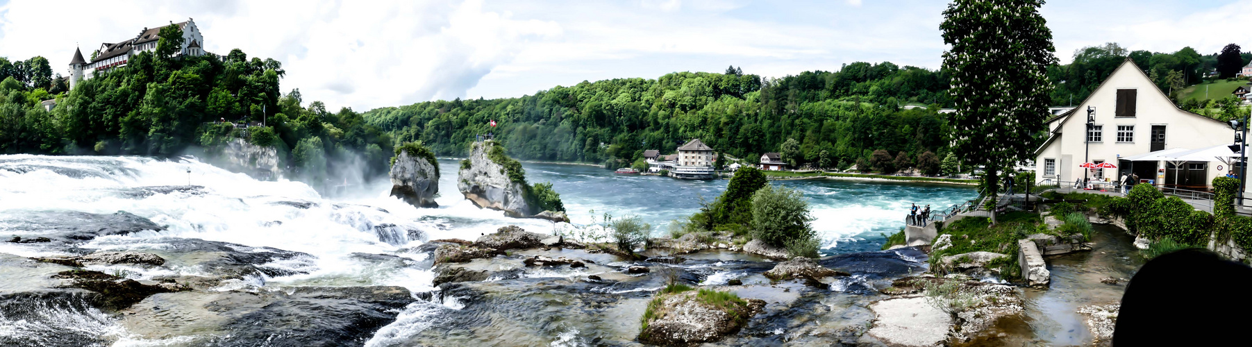 Ansicht über den Rheinfall zum Rhein 