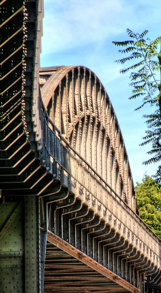 Ansicht(en) einer Brücke