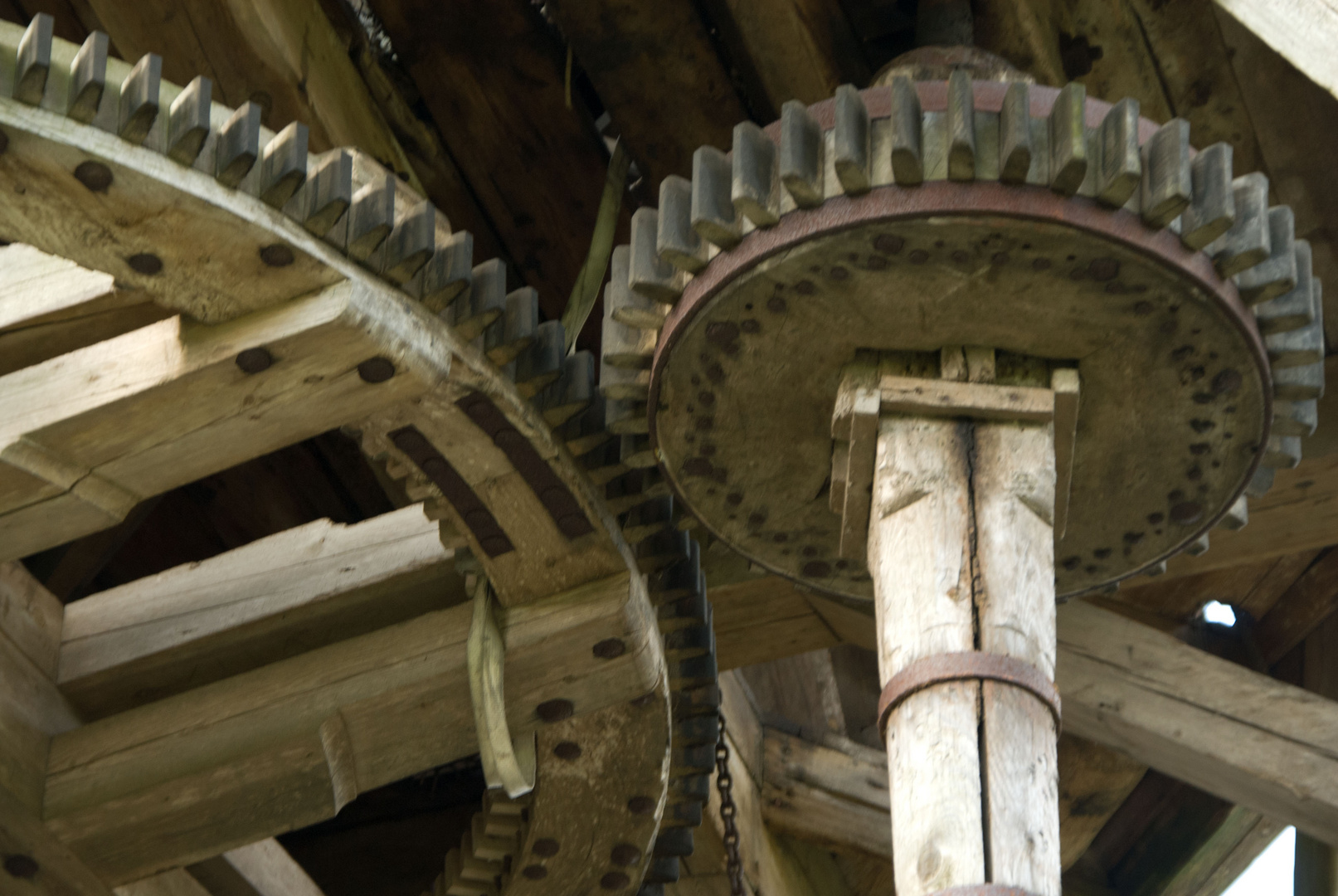 Ansichten einer verfallenen Windmühle (8)