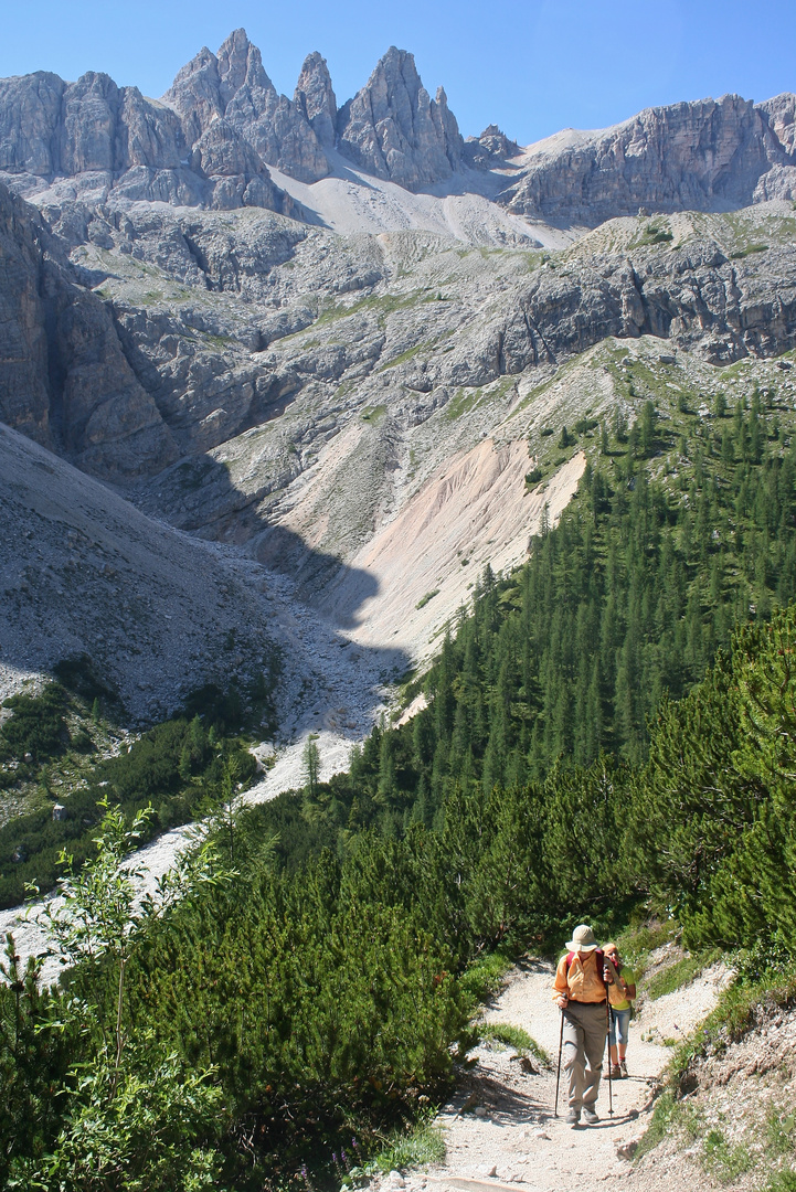 Anstieg zur Drei-Zinnen-Hütte (IMG_8221_ji)