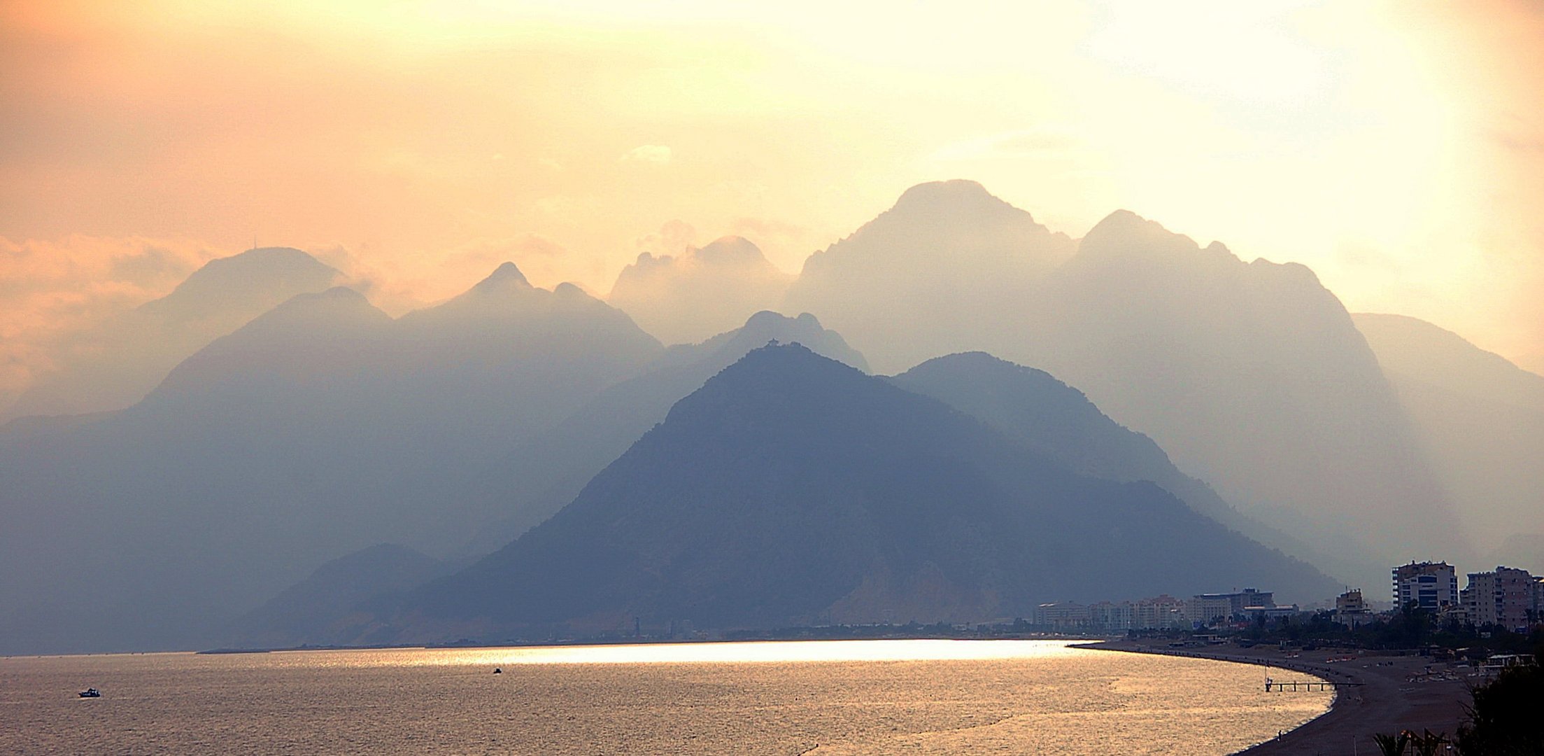 Antalya und die angrenzenden Berge