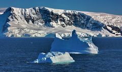 Antarctic Ice-Berg (4)