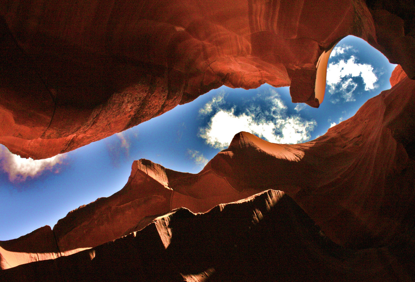 Antelope Canyon.  Fancy  Gap to the Sky.