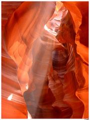 Antelope Canyon im Gebiet der Navajo-Indianer in Arizona IV