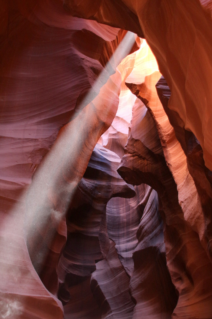 Antelope Canyon - Secrets of the West