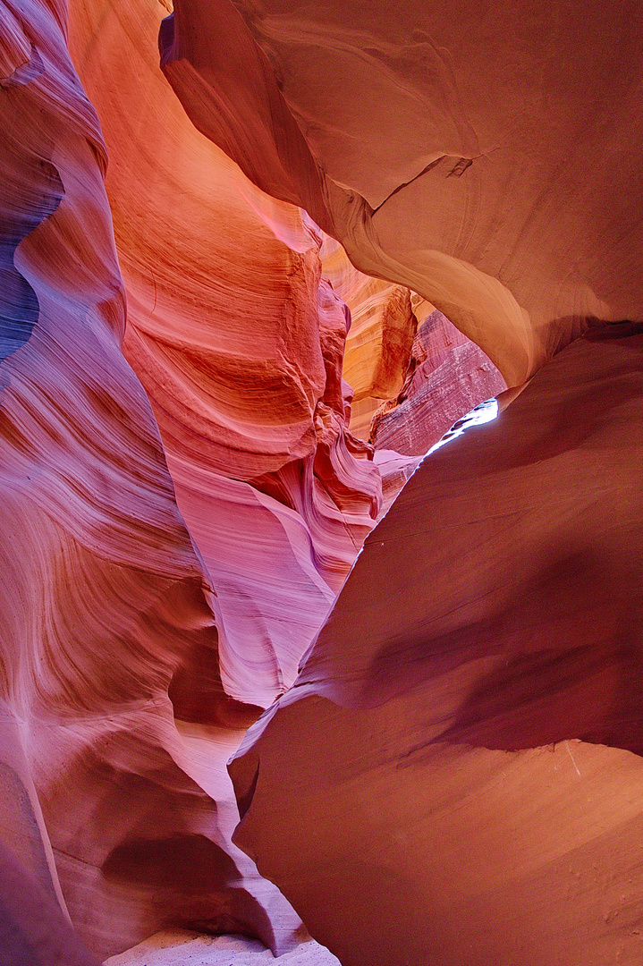 Antelope Canyon "X" 02