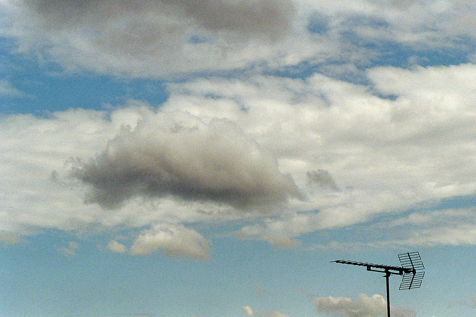 Antenne mit Wolken