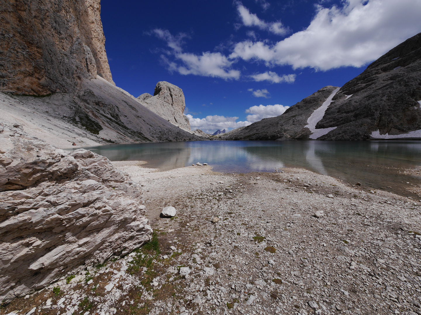 Antermoia See mit Blick auf die Marmolada