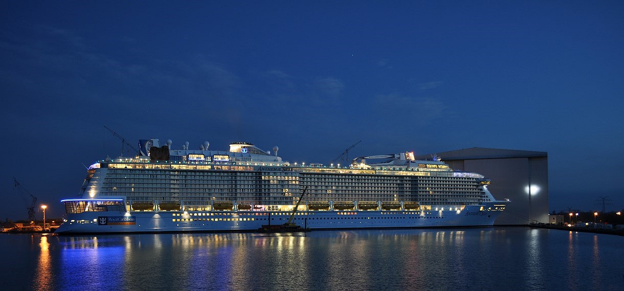 Anthem of the Seas am Abend