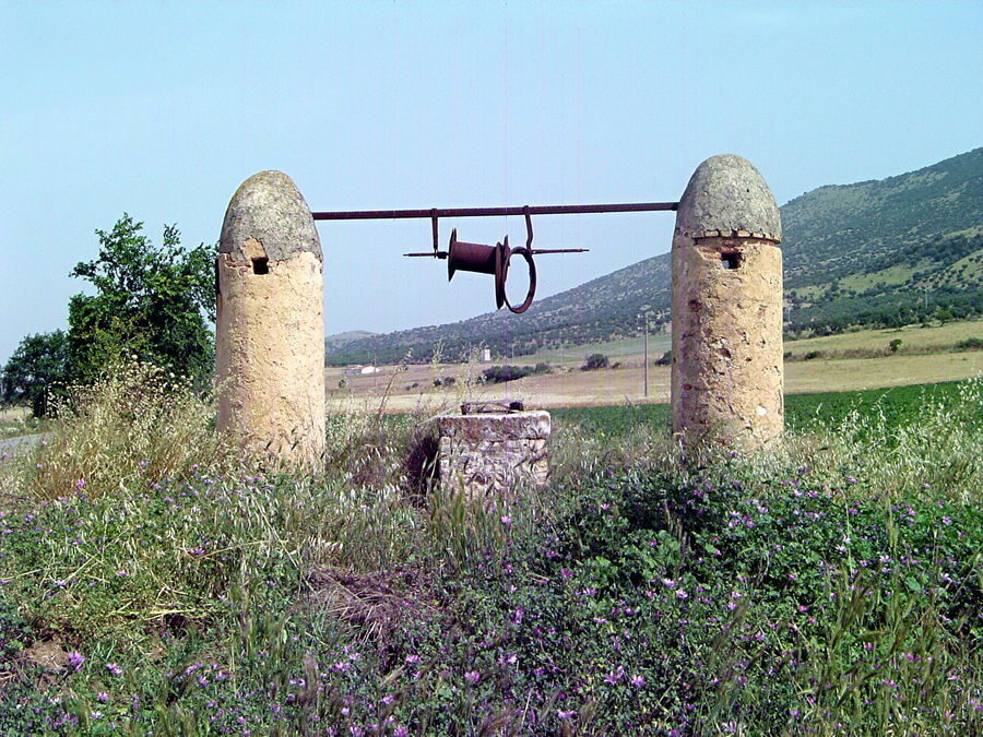 Antico pozzo sulla Pedegarganica