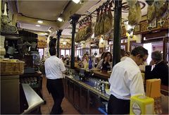 Antigua Bodega Castañeda.