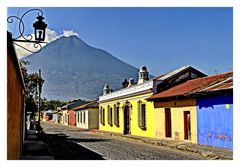 ANTIGUA /Guatemala /Volcan Unaphu/Volcan de Agua