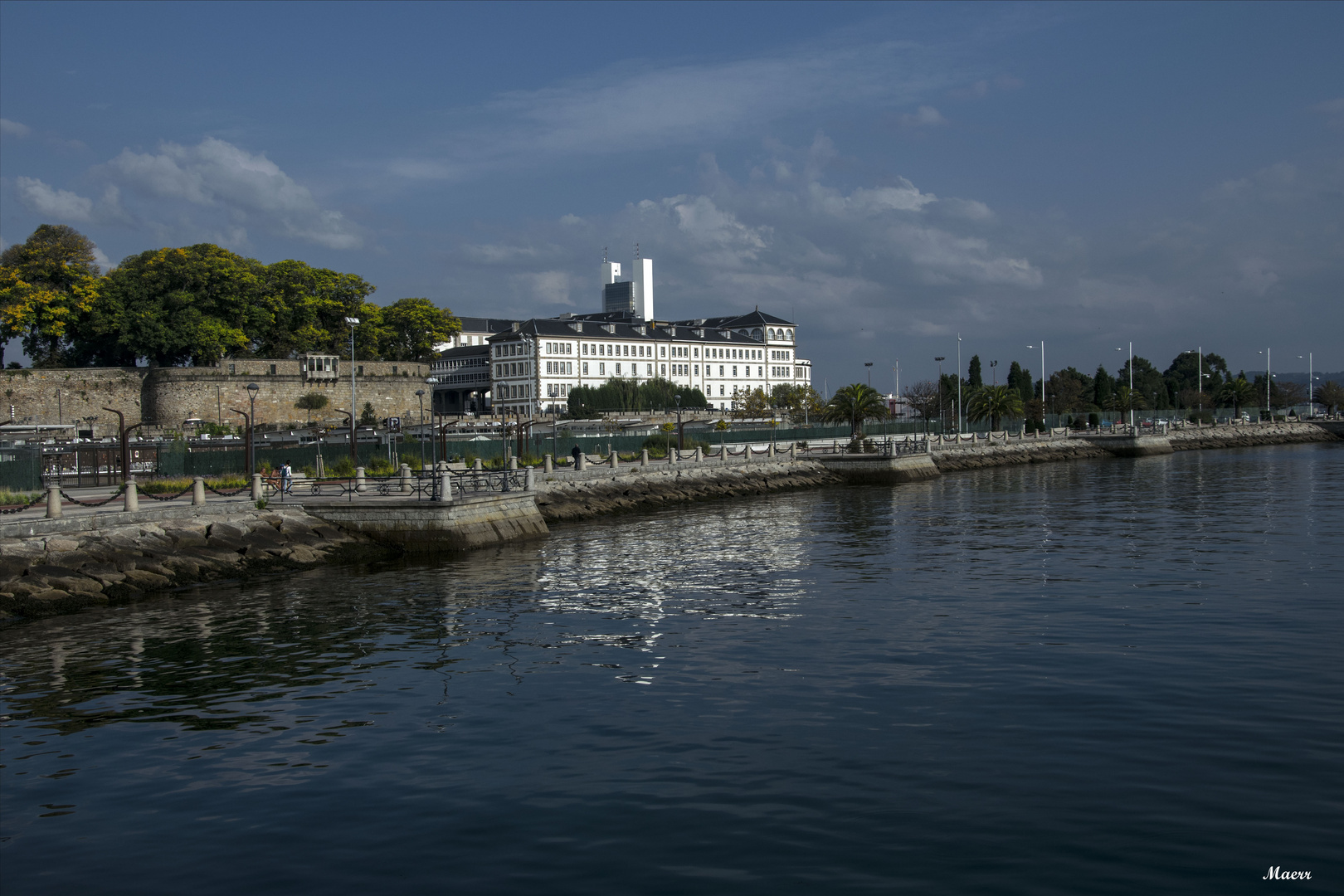 Antigua muralla y Antiguo Hospital Militar- La Coruña