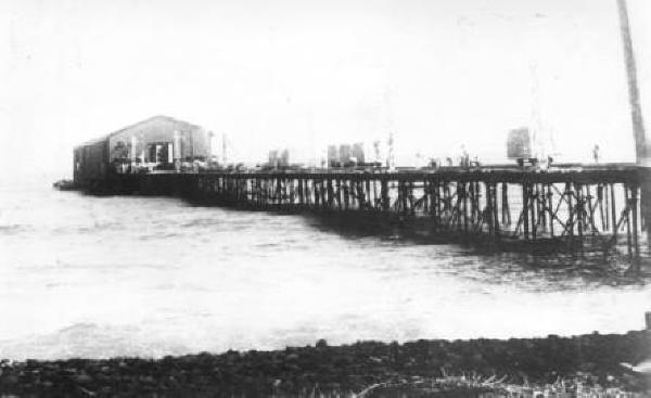 ANTIGUO MUELLE DEL PTO. DE LA LIBERTAD, EL SALVADOR.