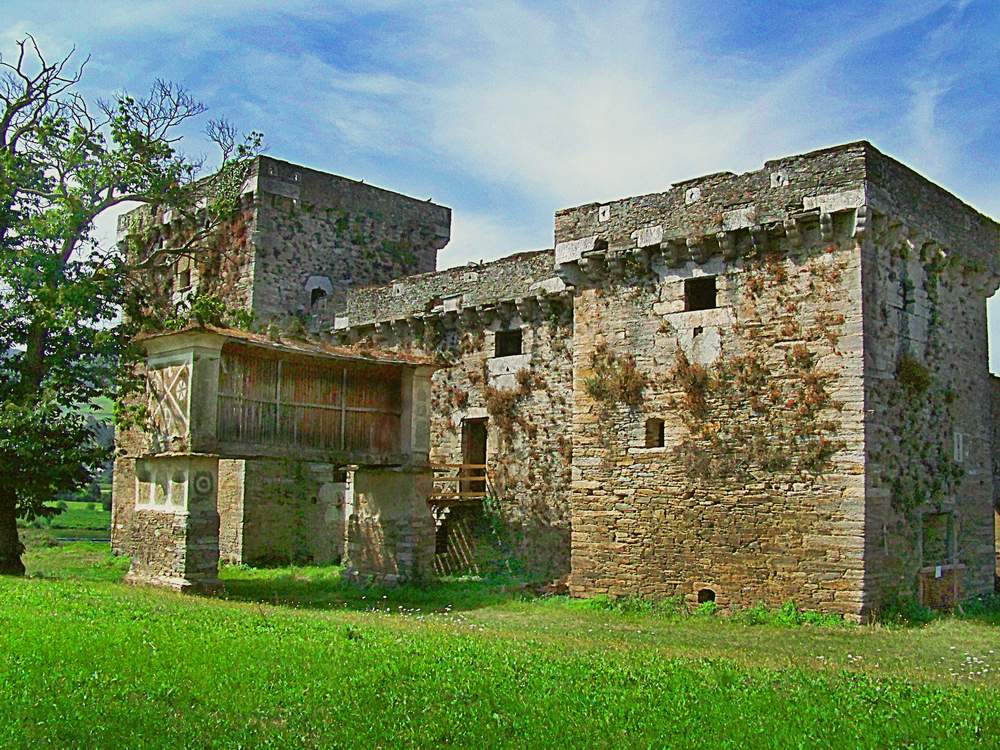 Antiguo pazo cerca de mondoñedo