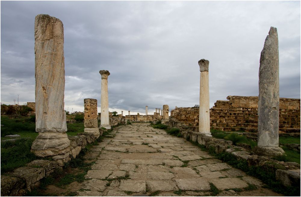 antike stadt salamis (2) ...