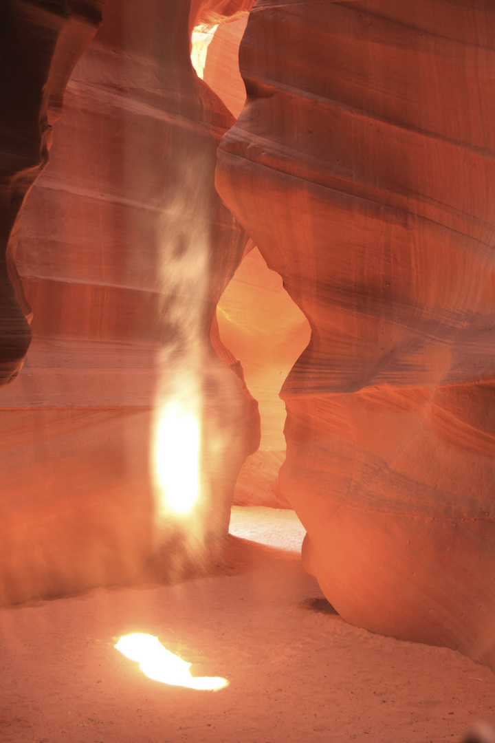 Antilope Canyon  mit Sonnenlichteinfall 