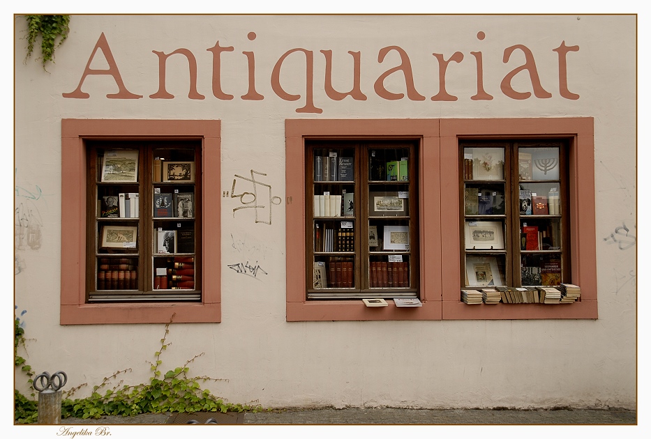 Antiquariat ....