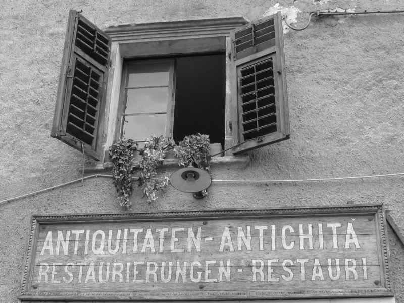 +++ Antiquitäten - Antichita +++