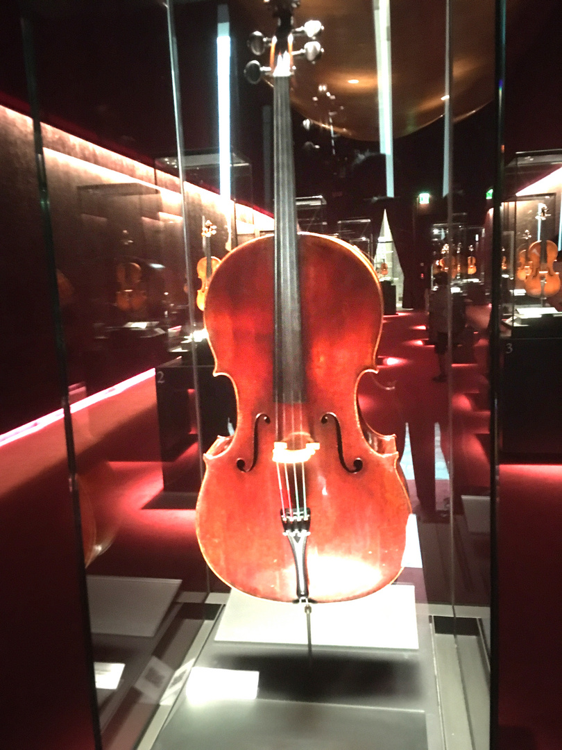 Antonio Stradivari 1644-1737