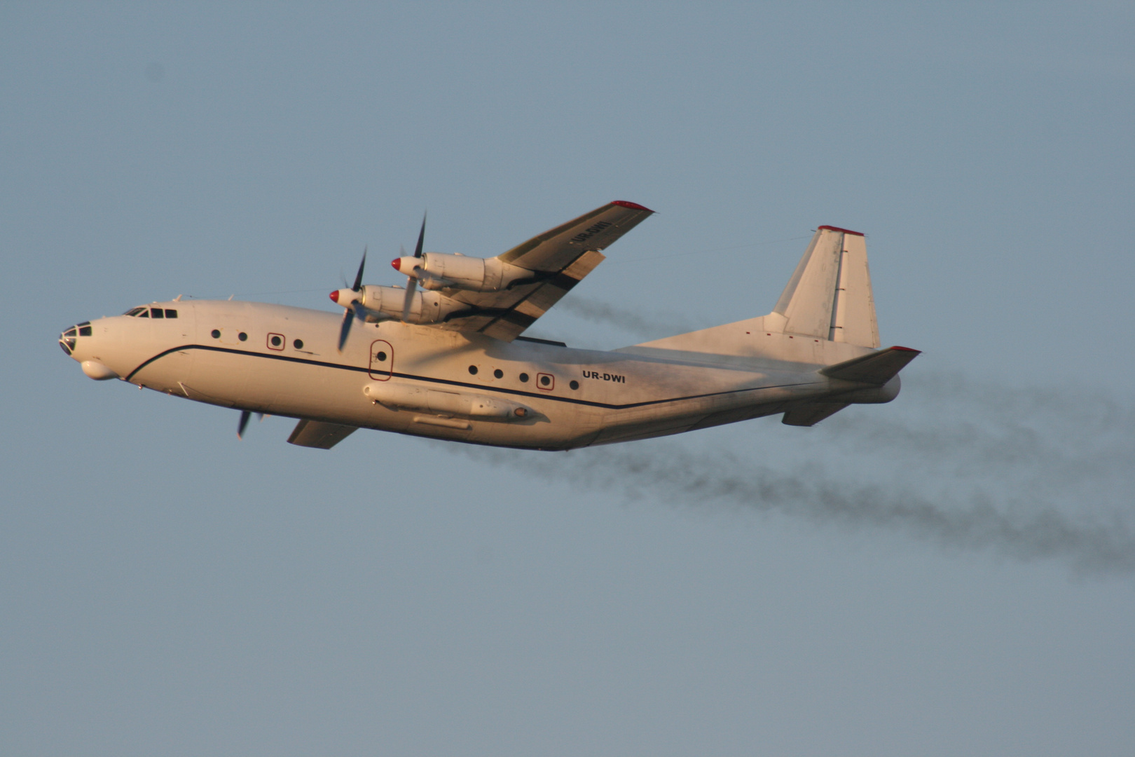 Antonov 12 Aero Charter UR-DWI