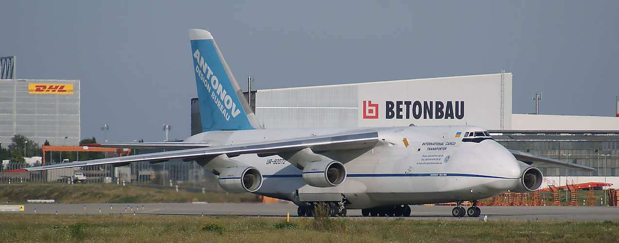 Antonov 124-100