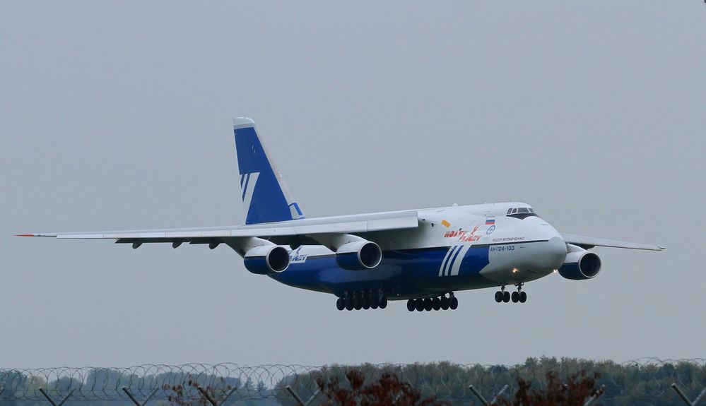 Antonov 124-100