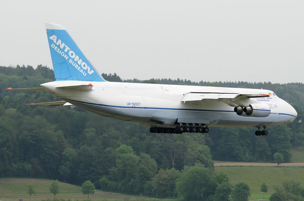 Antonov 124