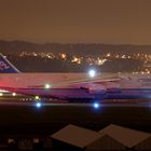 Antonov 124 auf der RWY 16