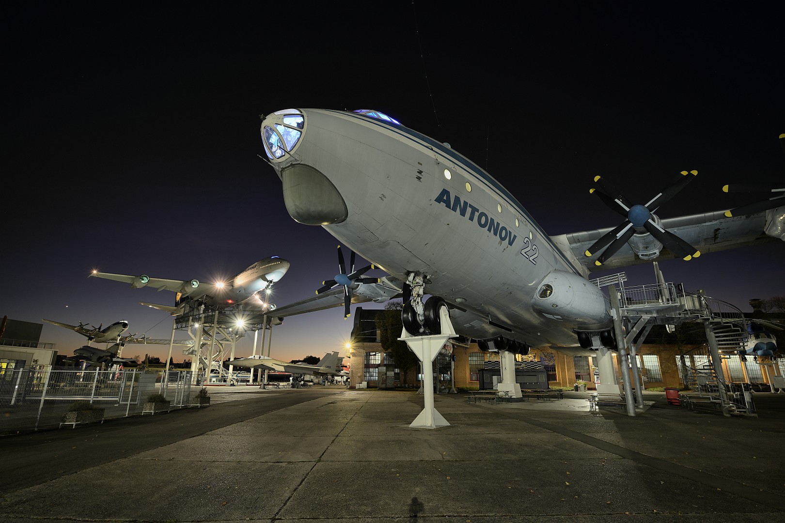 Antonov 22