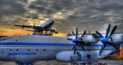 Antonov 22 & Boeing 747