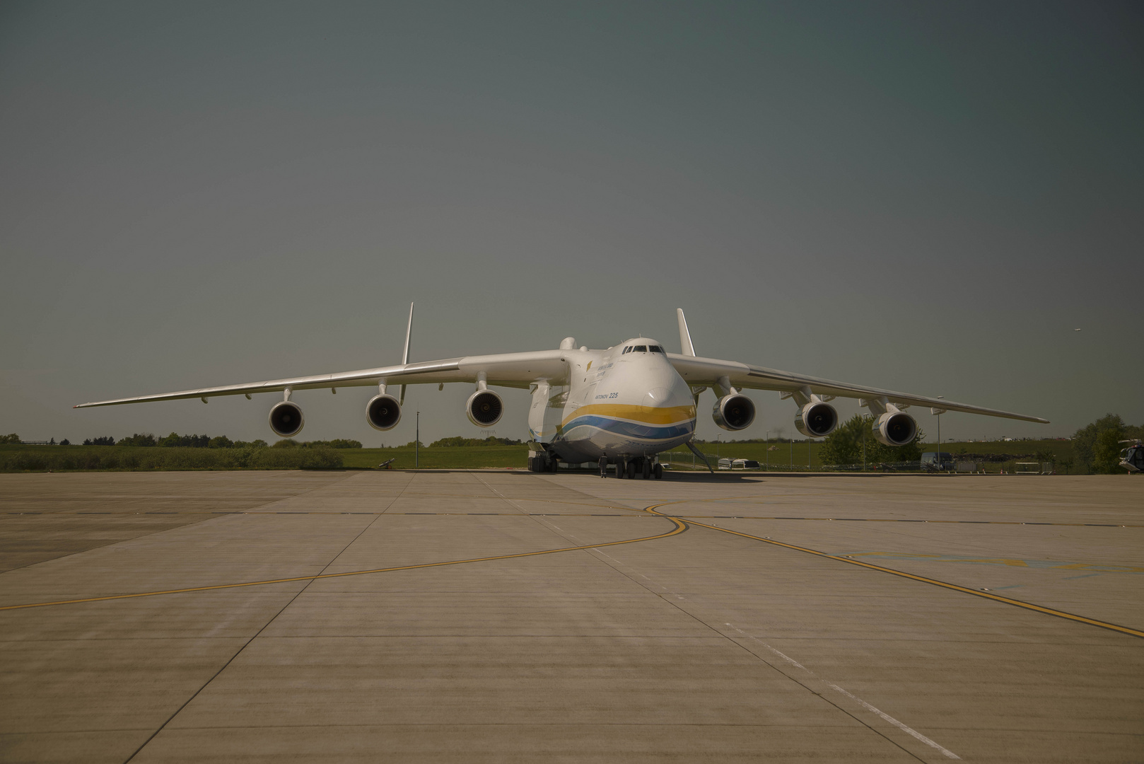 Antonov 225