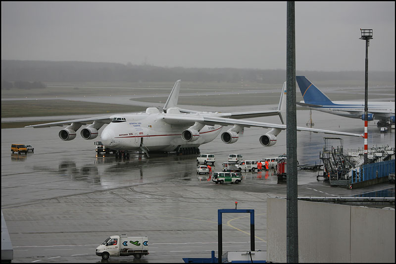 Antonov 225 vor dem Start