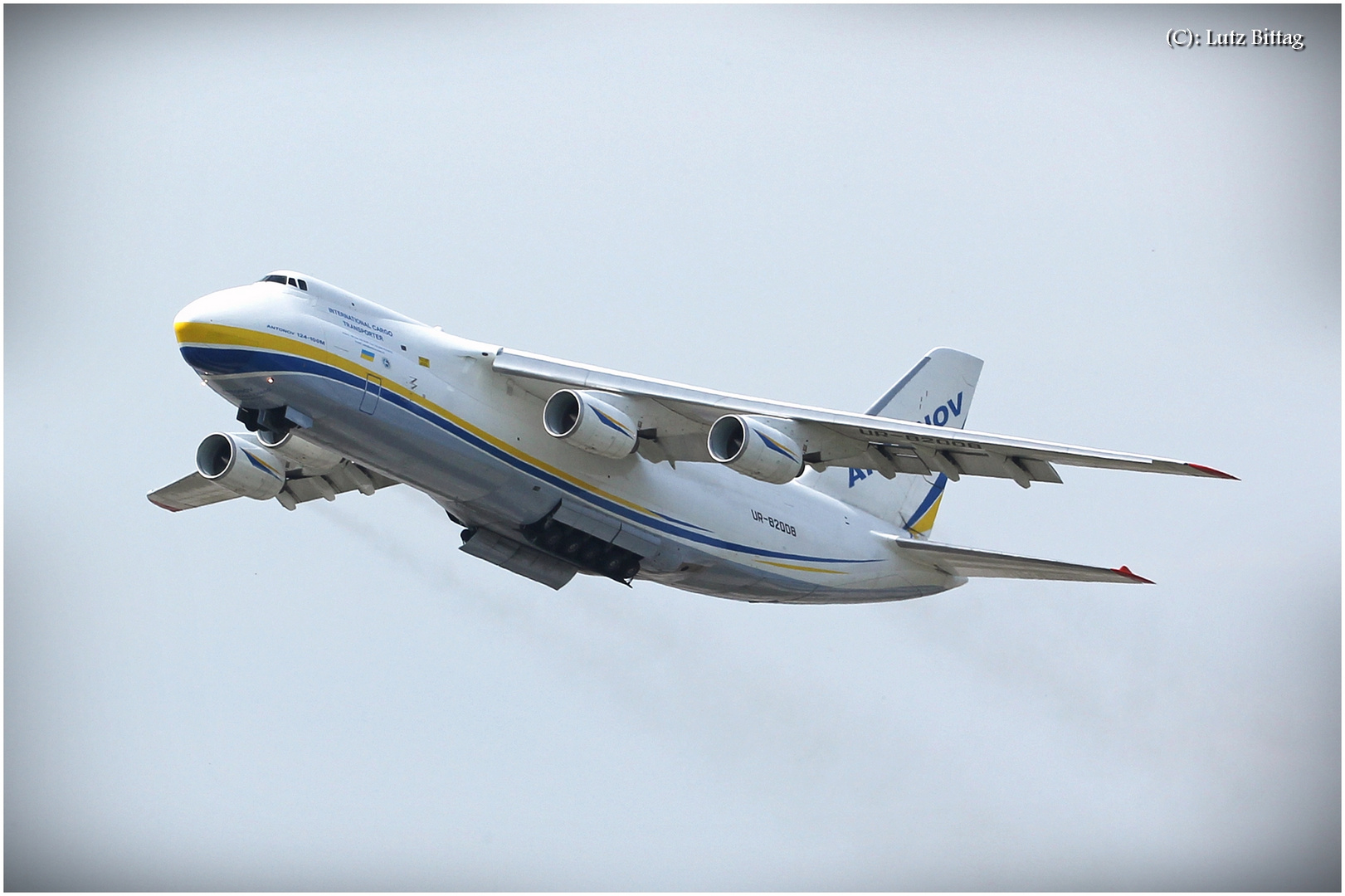 Antonov AN 124-100